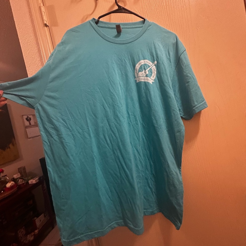 Blue tshirt